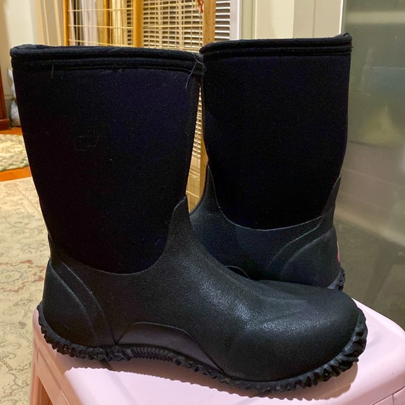 BOGS: Waterproof and weather resistant Slip-Ons; very GOOD condition..! - Picture 6 of 12